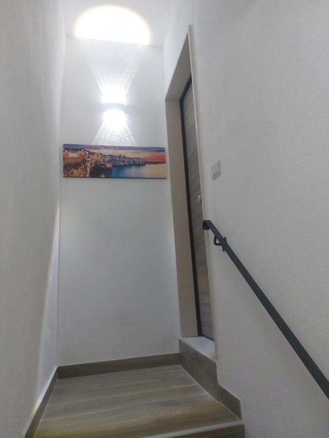 Casa Junno Apartment Monte SantʼAngelo Екстериор снимка